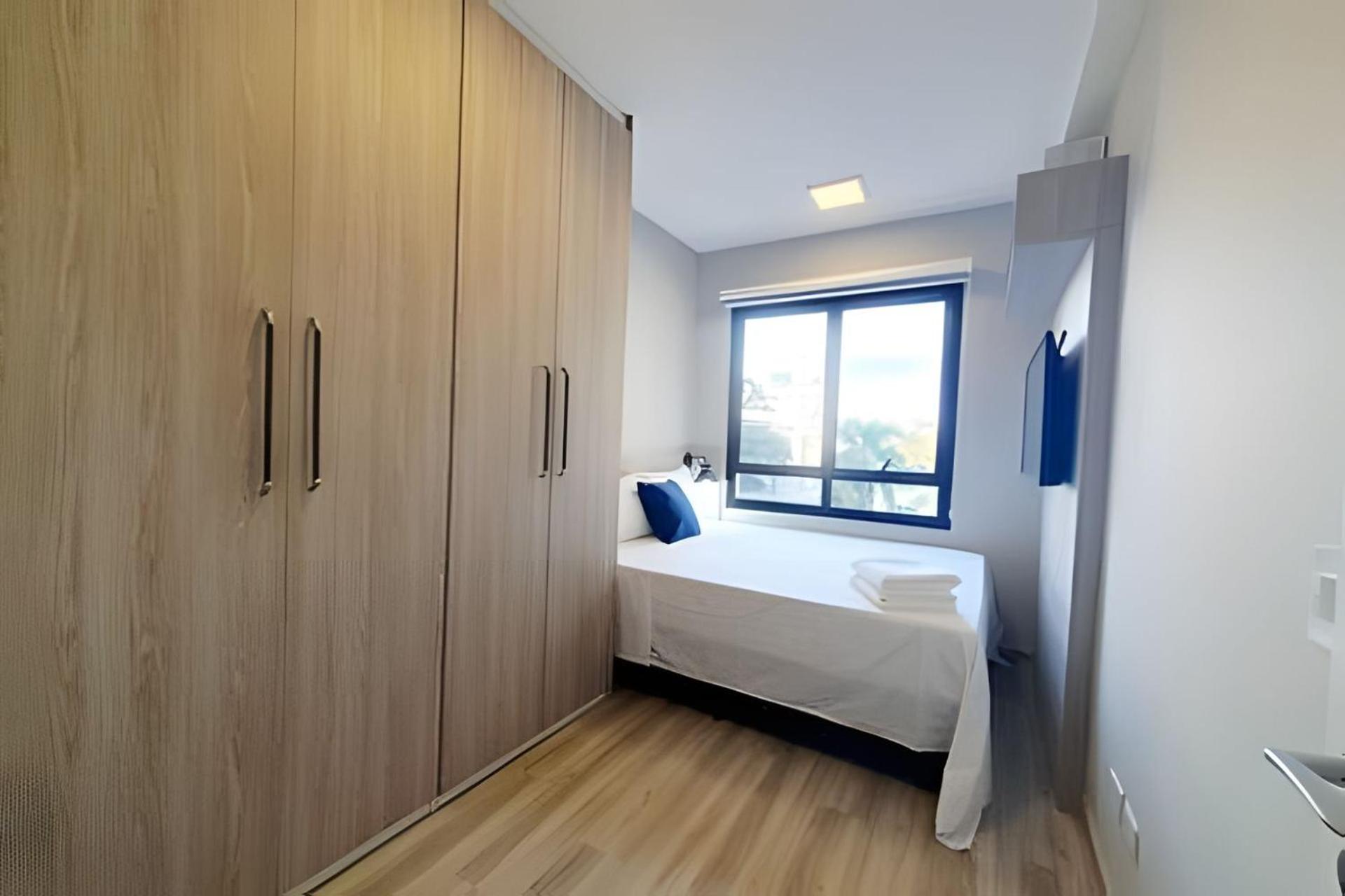 Dois quartos condomínio clube de luxo Sky com vaga by UROOMS