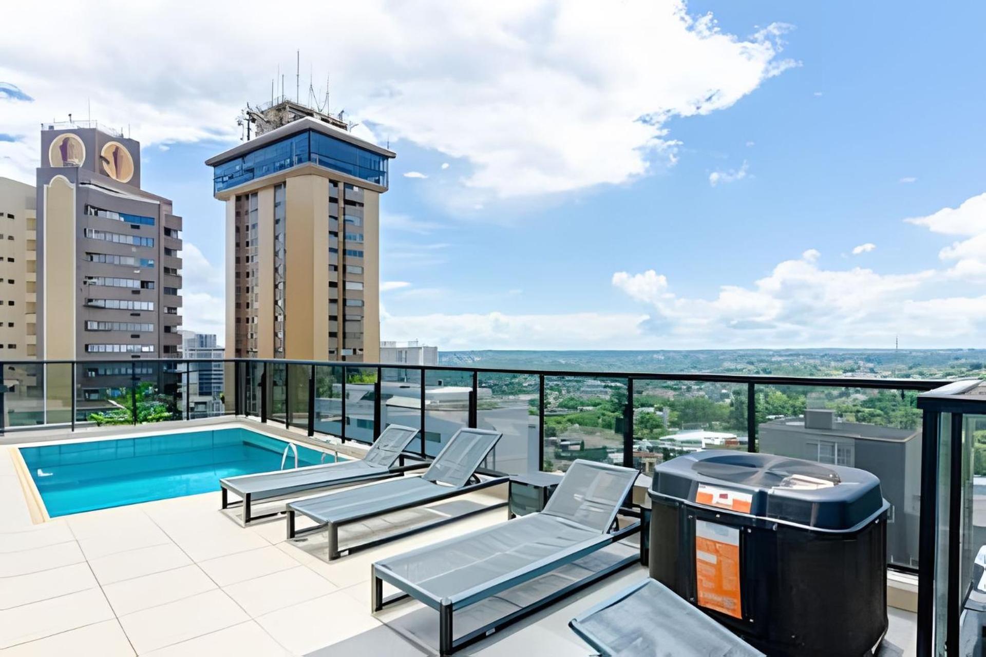 Dois quartos condomínio clube de luxo Sky com vaga by UROOMS