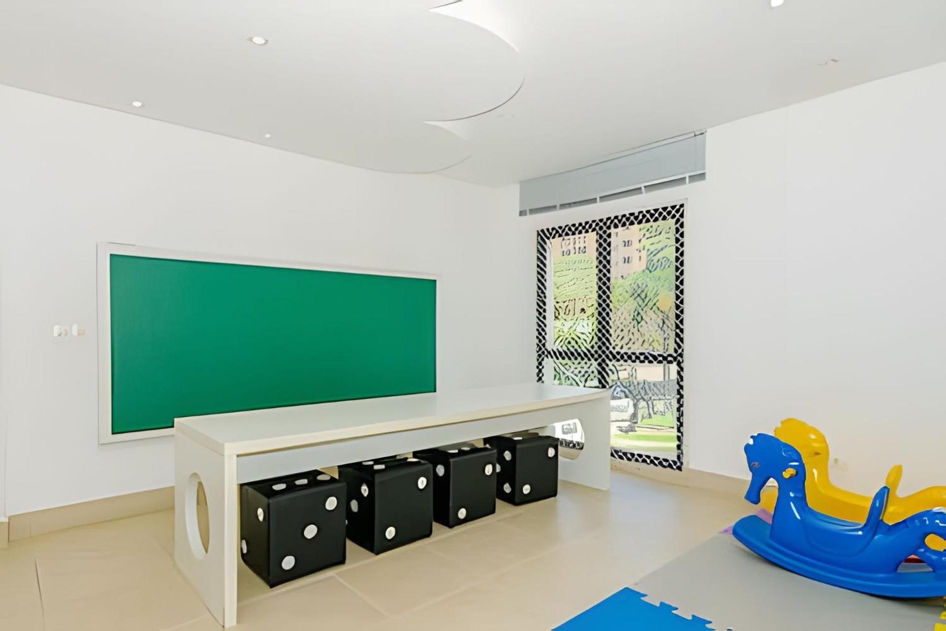 Dois quartos condomínio clube de luxo Sky com vaga by UROOMS