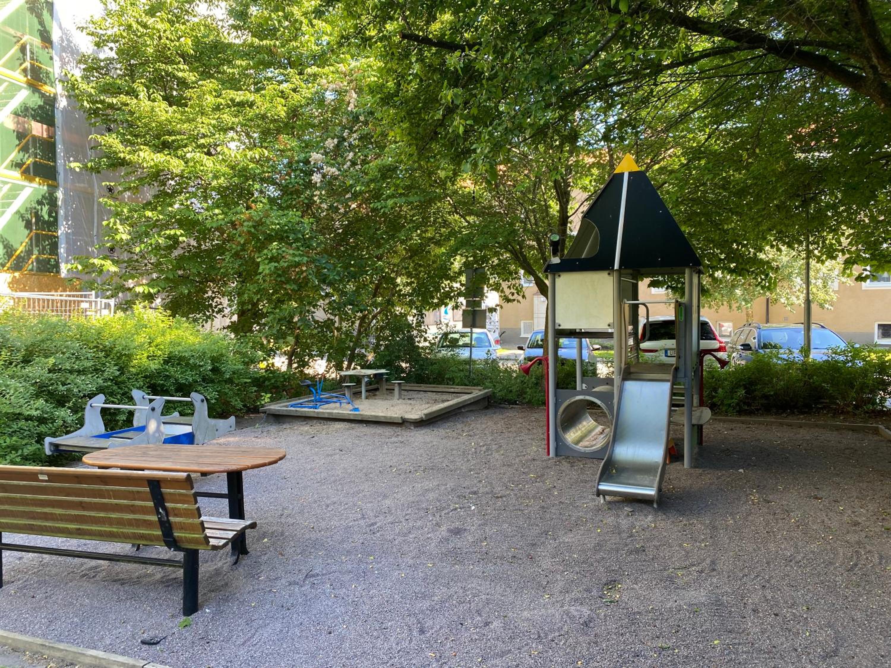 West Apartment in Stockholm near Metro with Balcony convenient to Concert Avicii Arena, Circus, Friends and 3Arena view 3