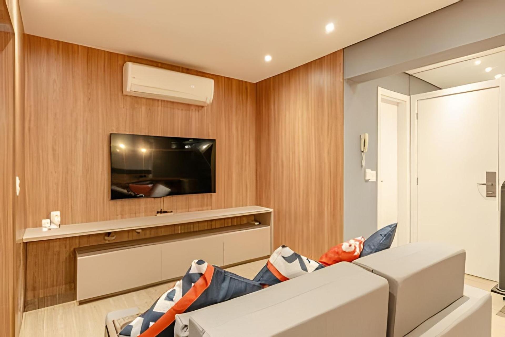 Duplex Incrível, 2 Quartos, varanda, 2 vagas Batel by UROOMS