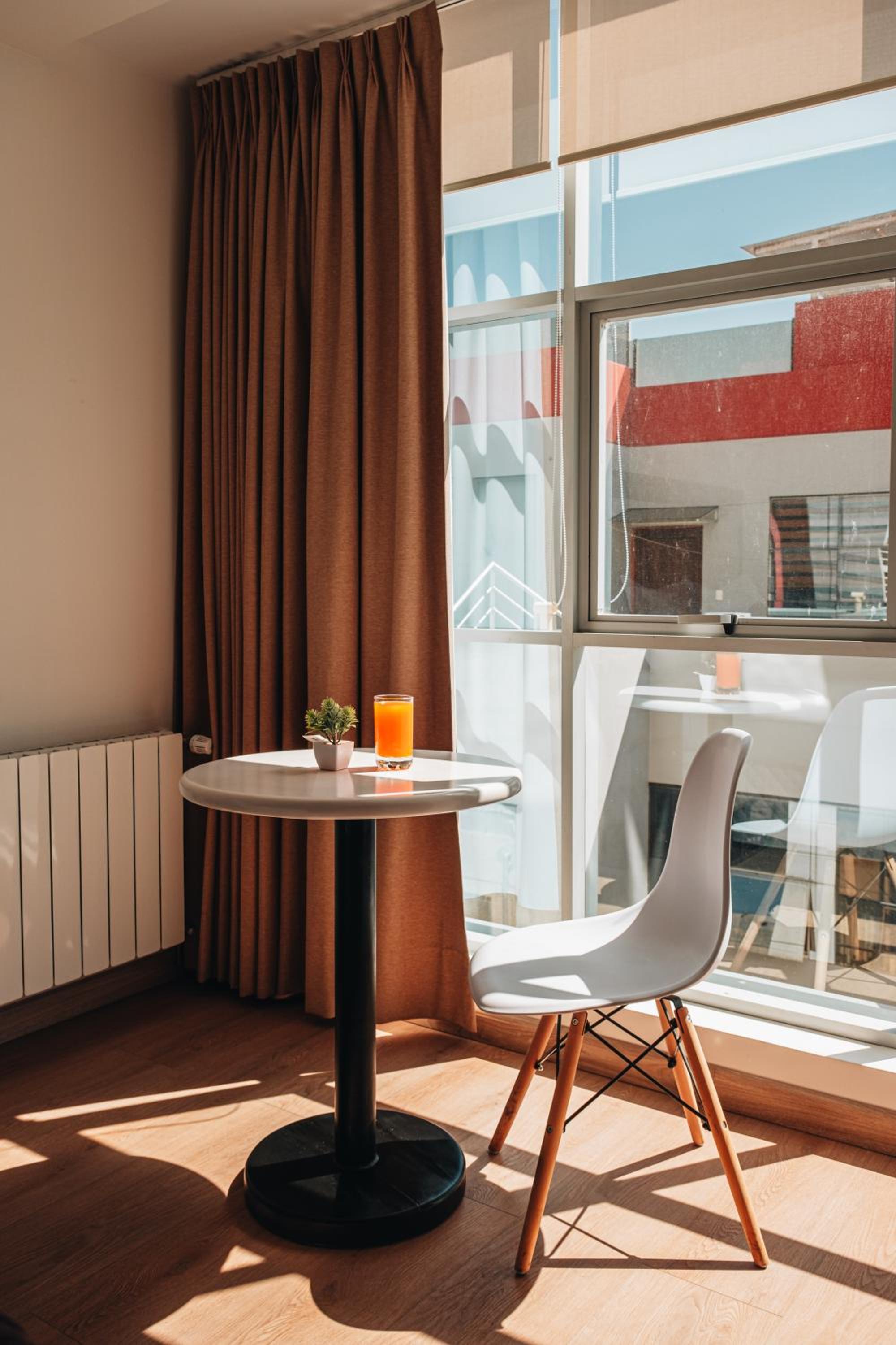 FRATELLI CORP APART HOTEL