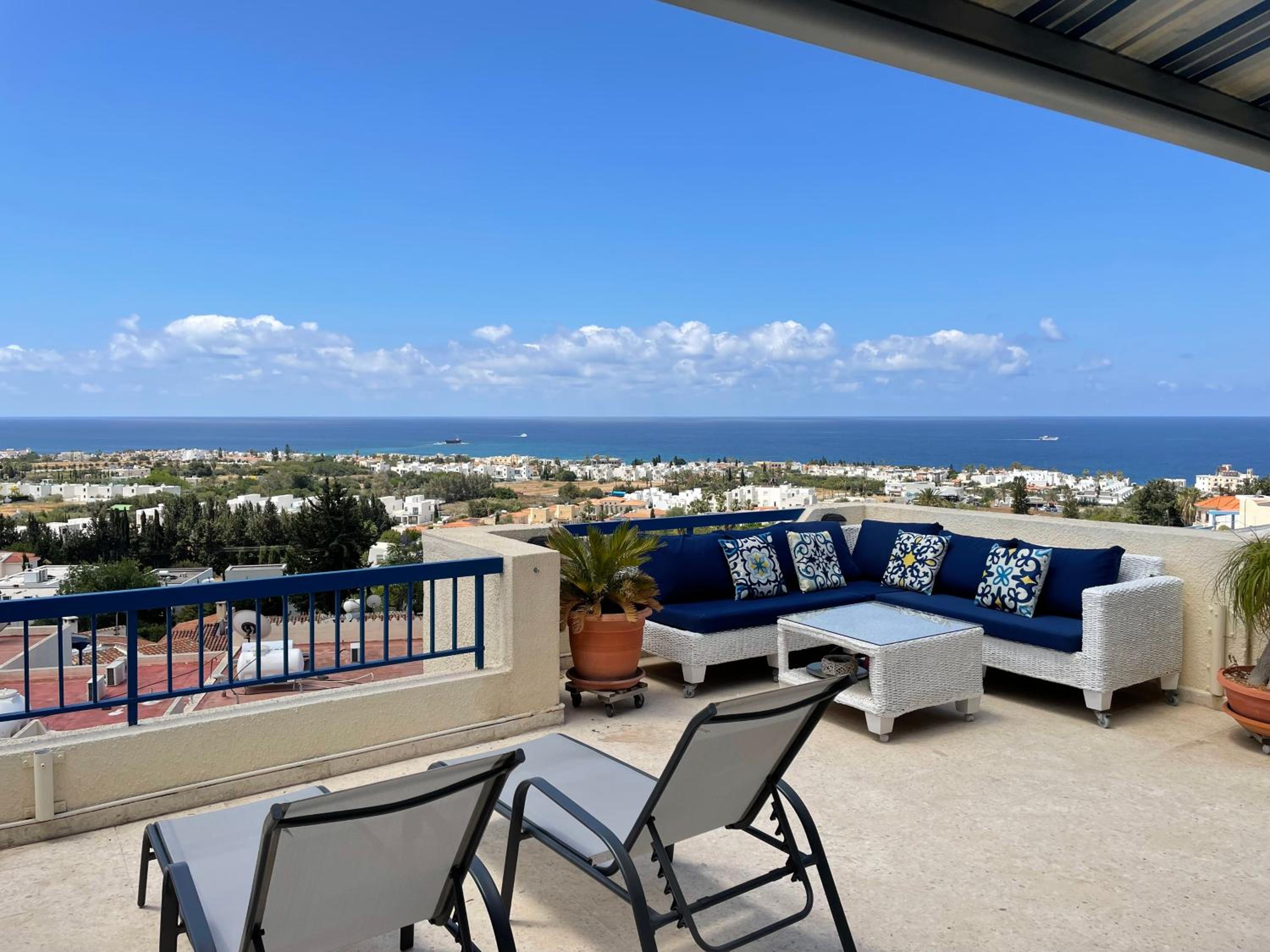 Sea View Penthouse-Style