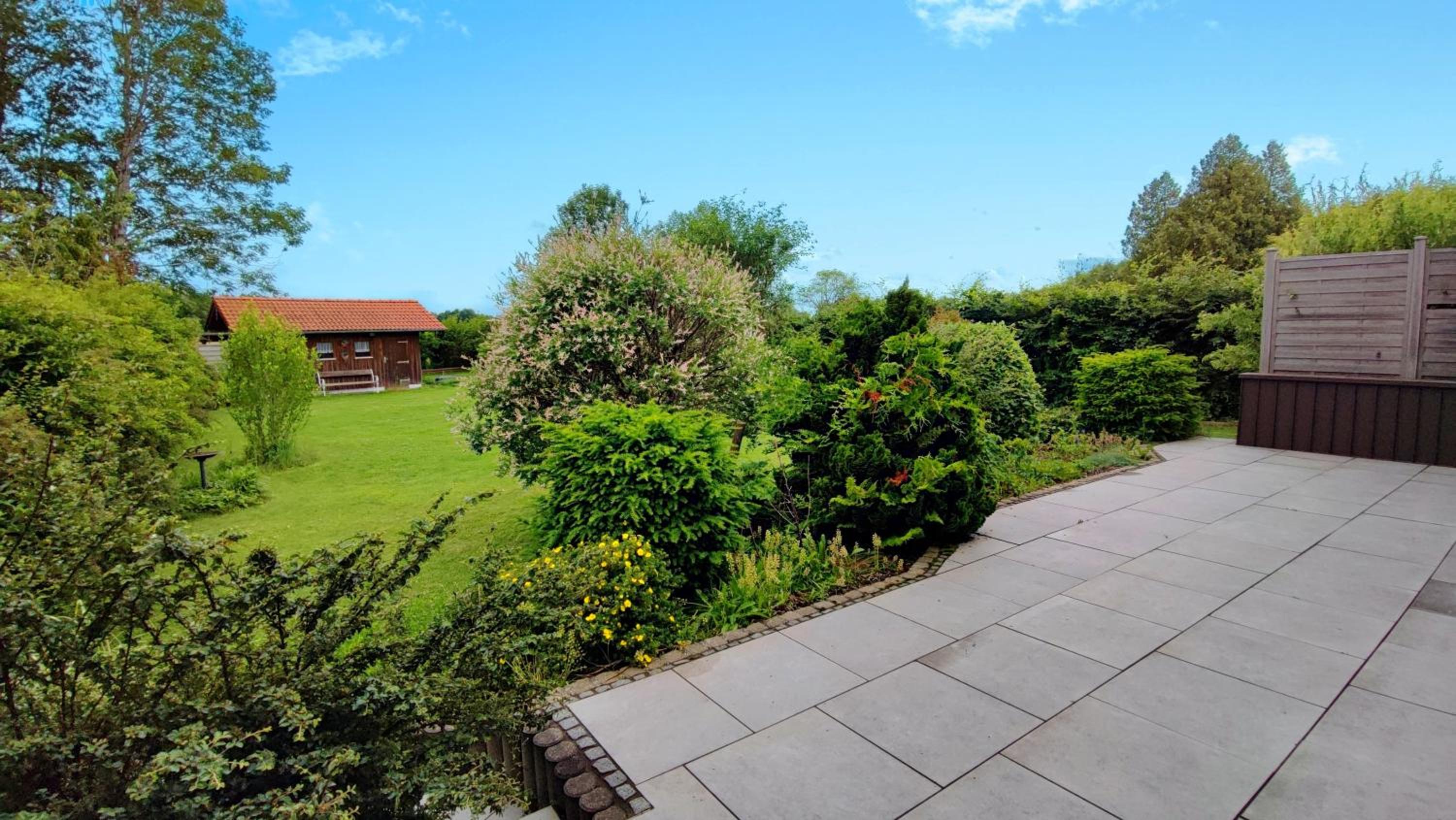 Monteursunterkunft Straßlach- Fitters' accommodation with shared Kitchen & Garden
