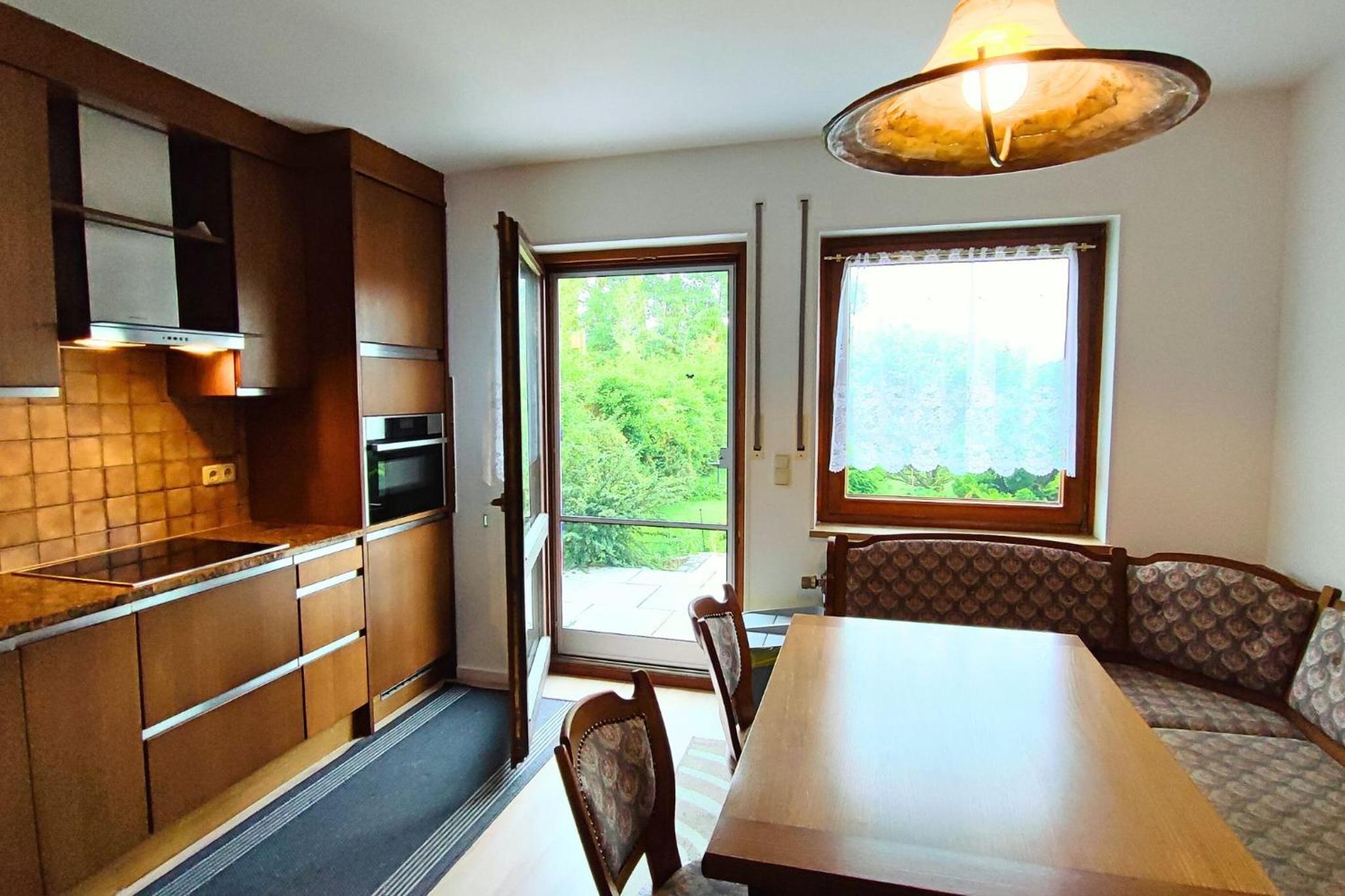 Monteursunterkunft Straßlach- Fitters' accommodation with shared Kitchen & Garden