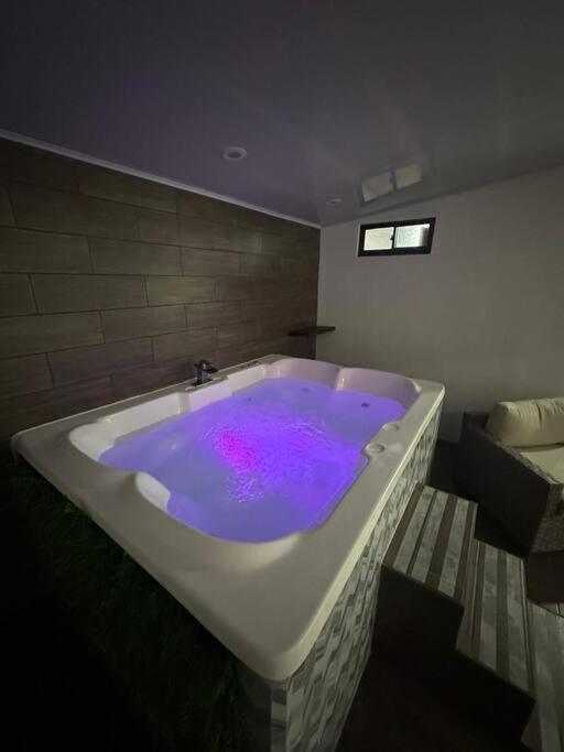 Bernis House with Jacuzzi