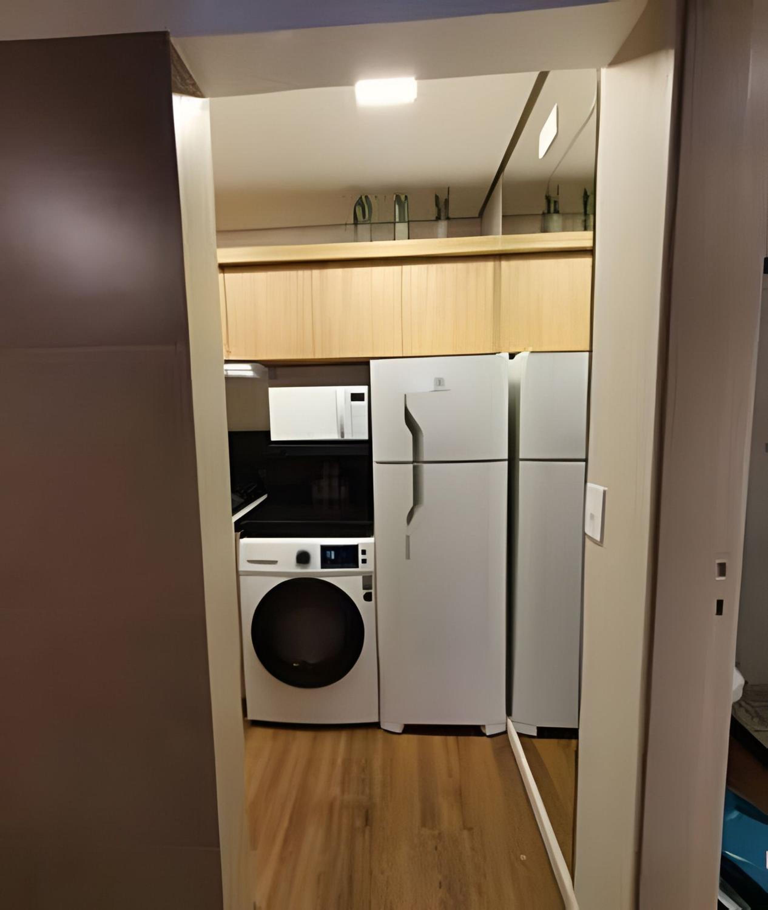 Flat Boutique, Coração do Jardins ao lado Shopping by UROOMS