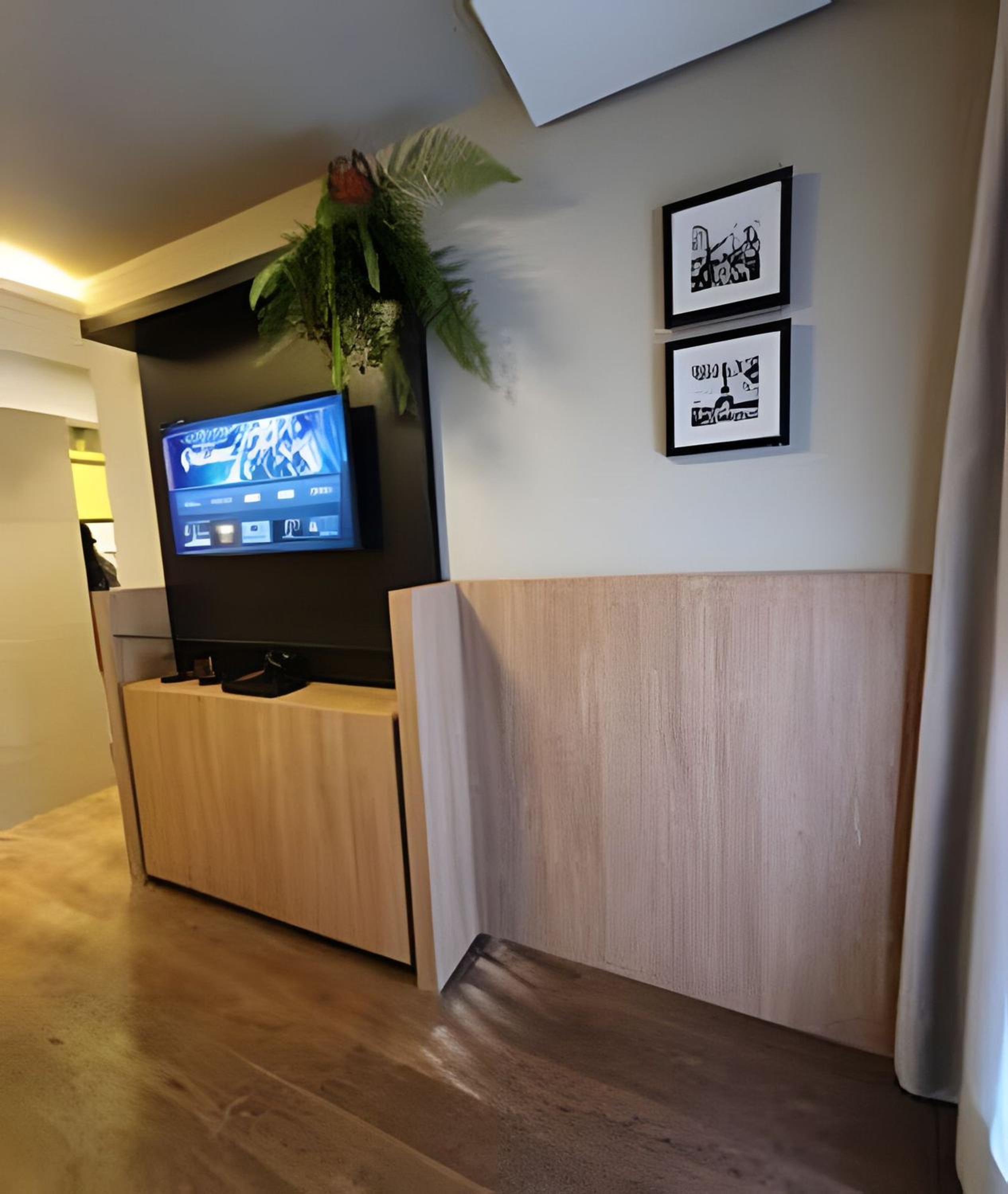 Flat Boutique, Coração do Jardins ao lado Shopping by UROOMS