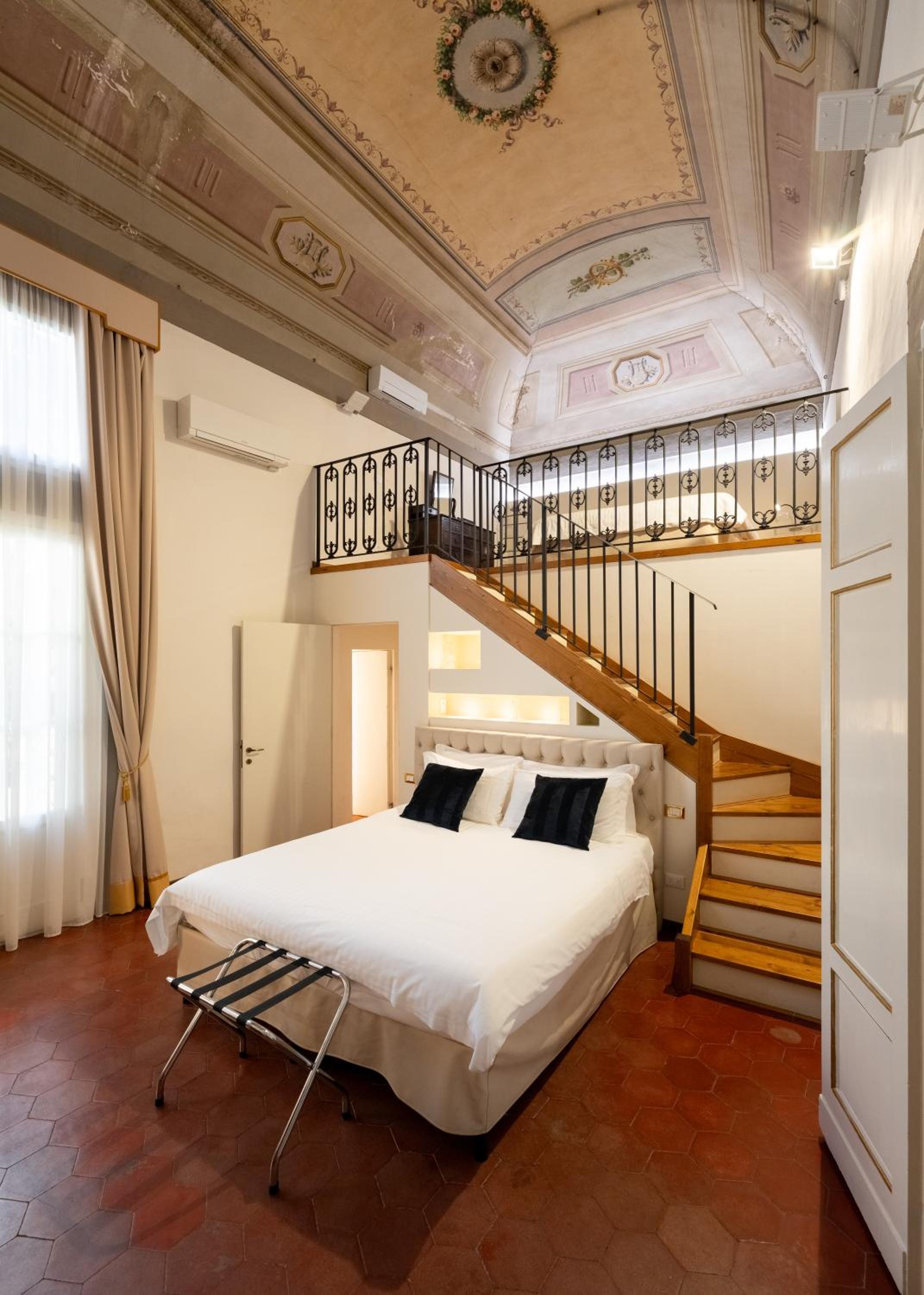Palazzo D'Ambra Residenza d'Epoca