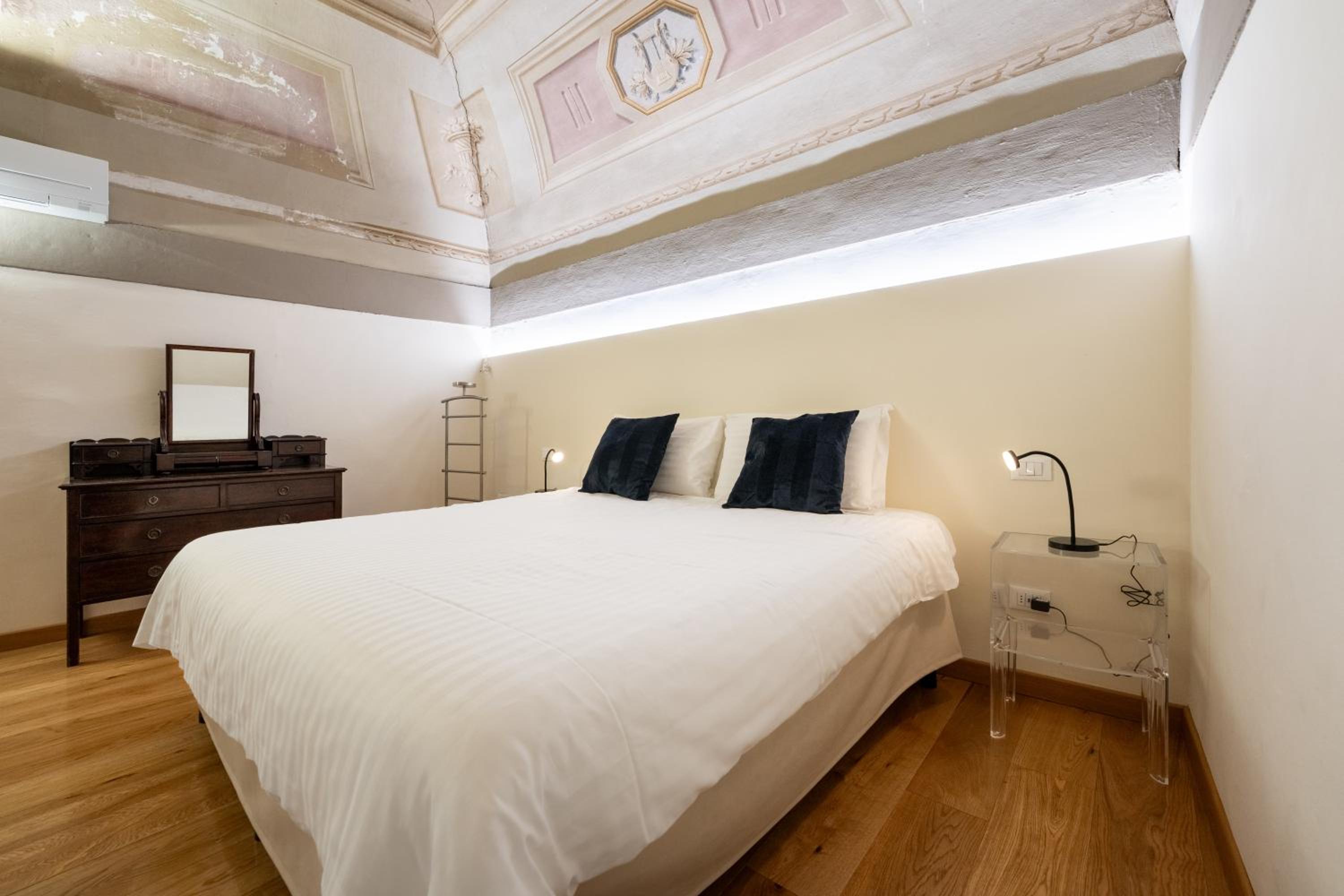 Palazzo D'Ambra Residenza d'Epoca
