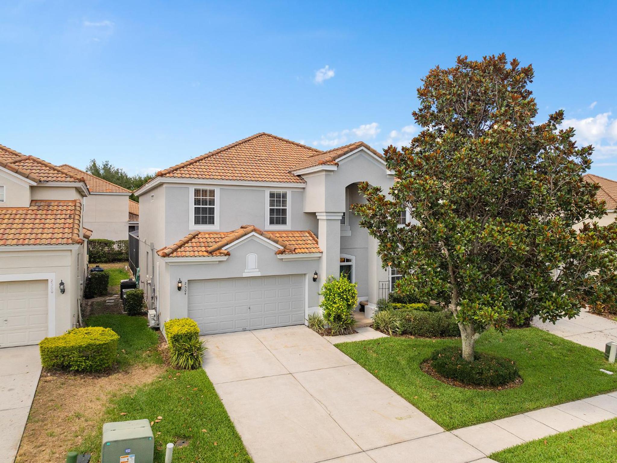Modern Luxury 6 Bed Pool Home Close To Disney