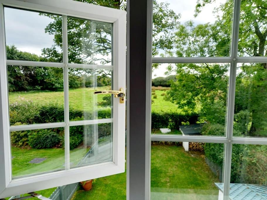 Rhos y Bel Cottage Angelsey view 4
