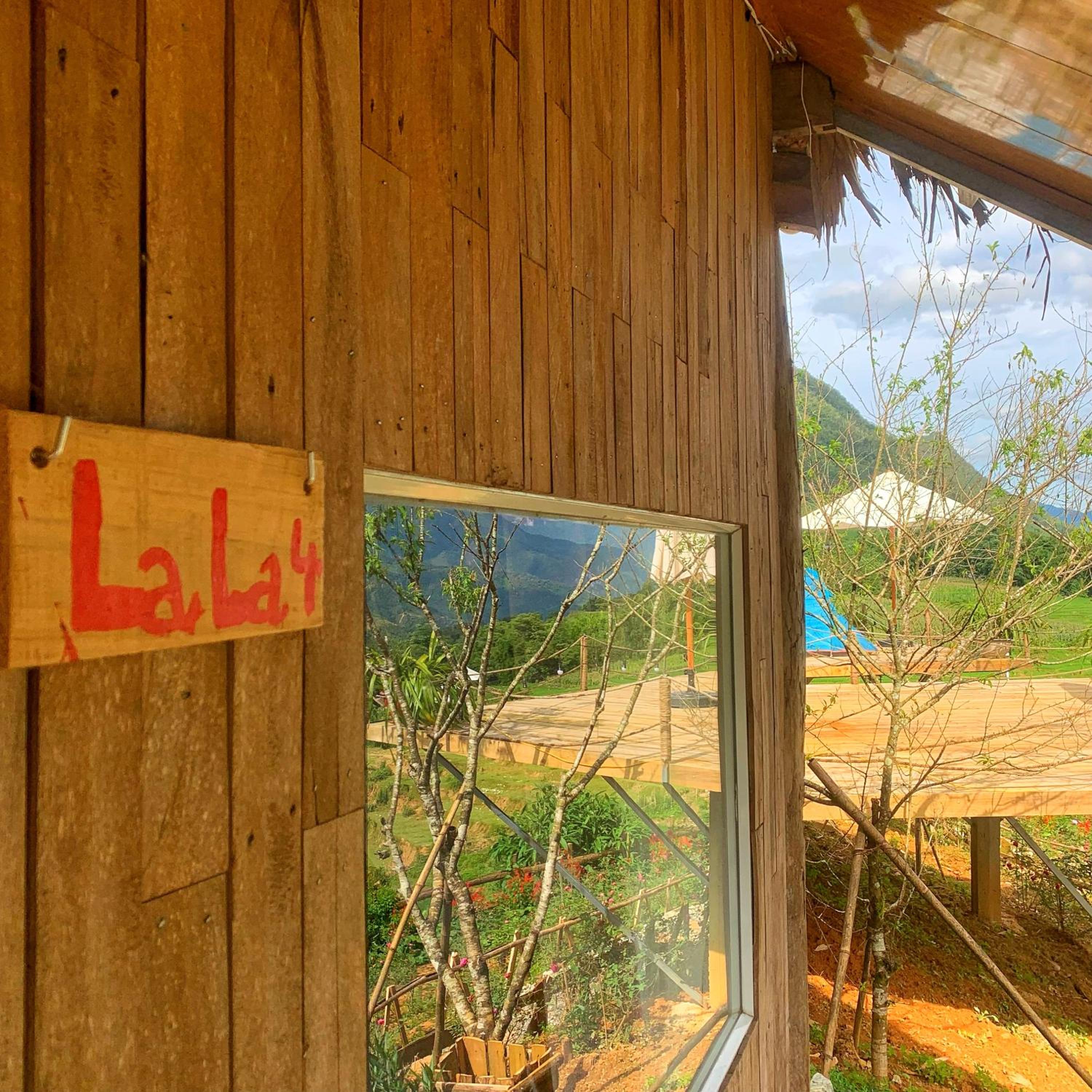 Larosa Homestay