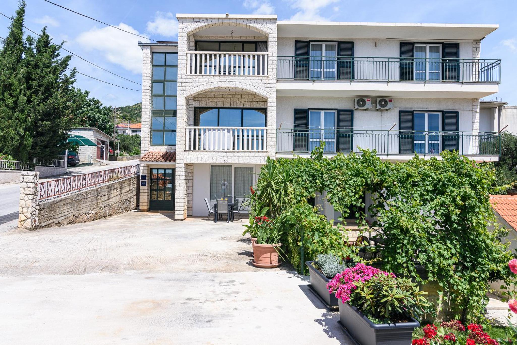Apartments Eva