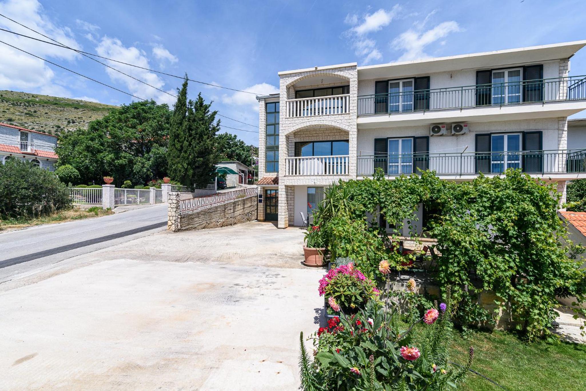 Apartments Eva