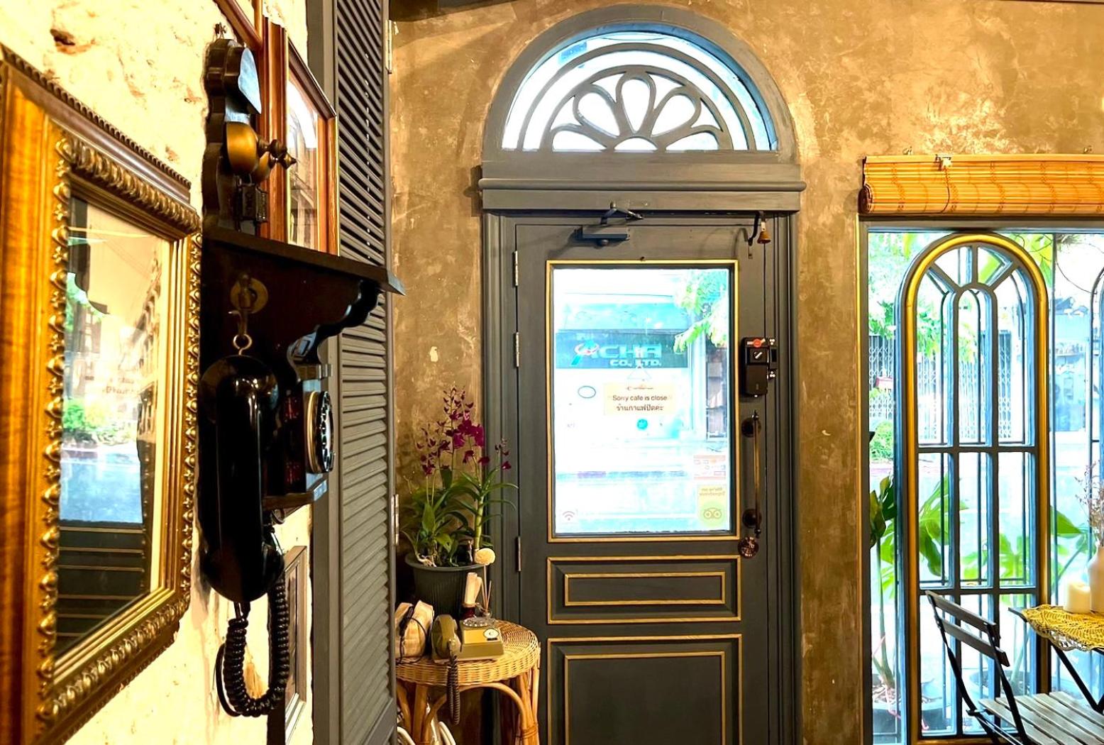 Central Old Town Cottage