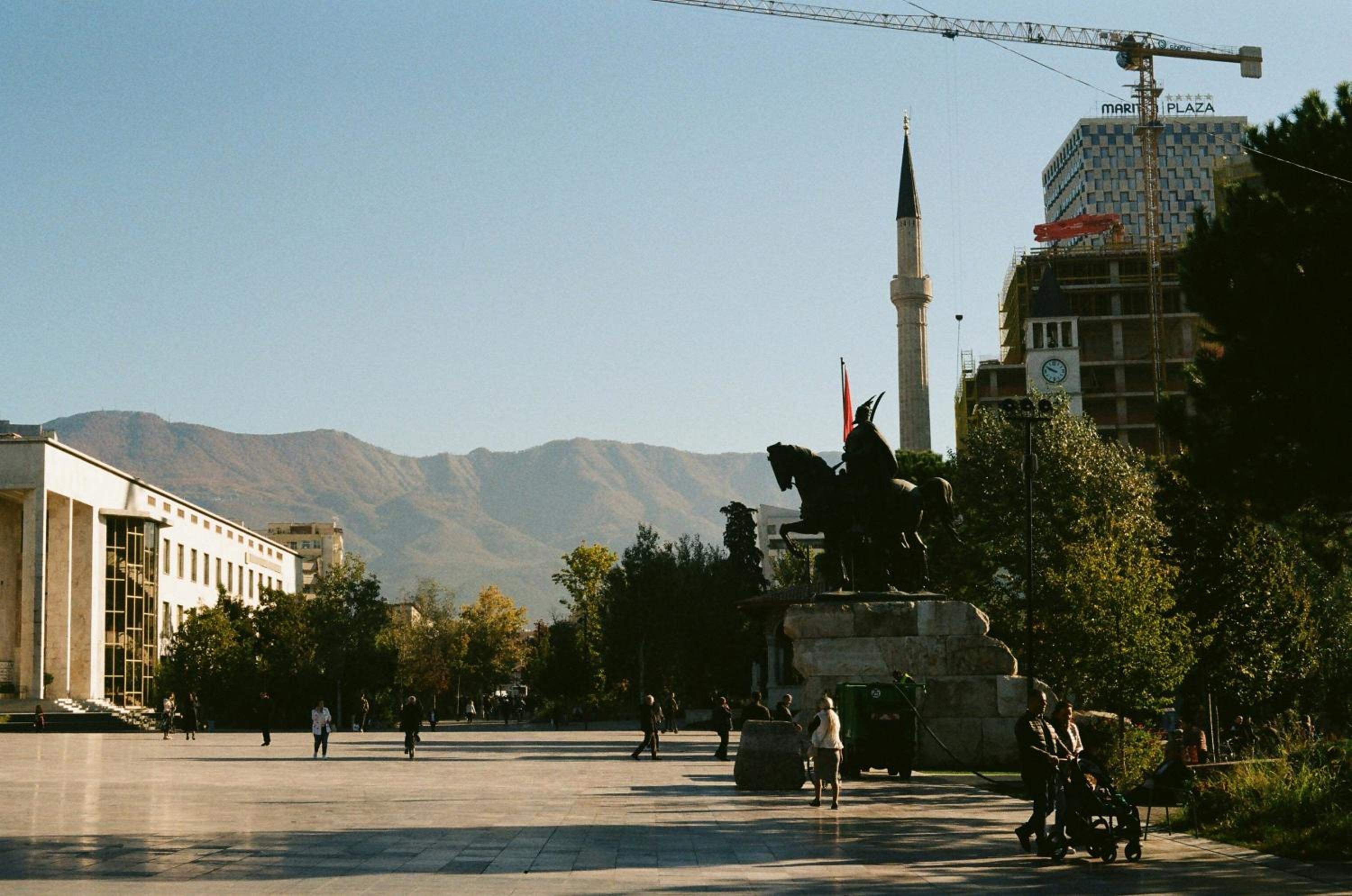 Apartment's City Center Aquilo
