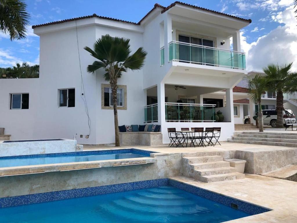 Exclusive Paradise Palms Villa