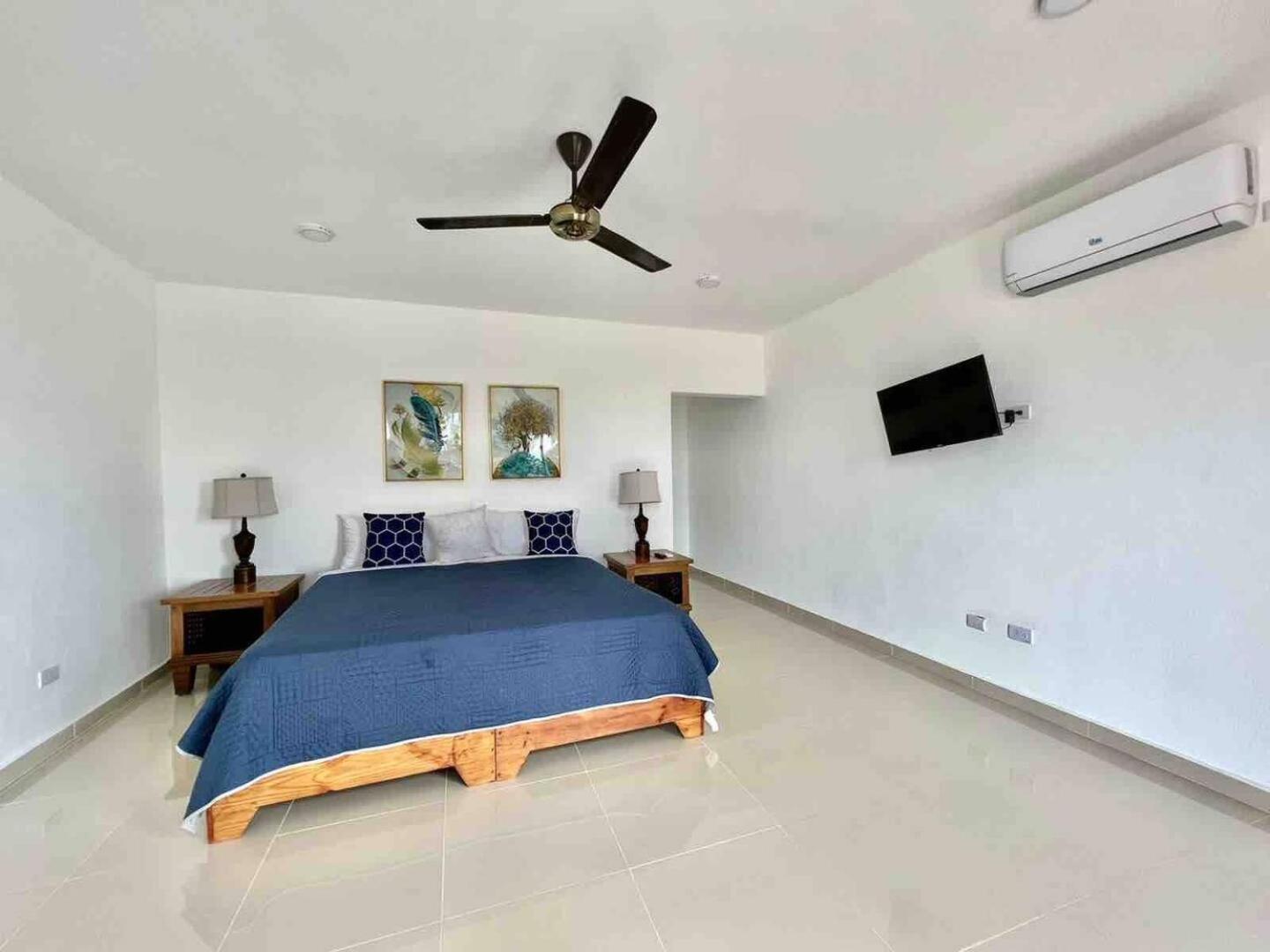 Exclusive Paradise Palms Villa