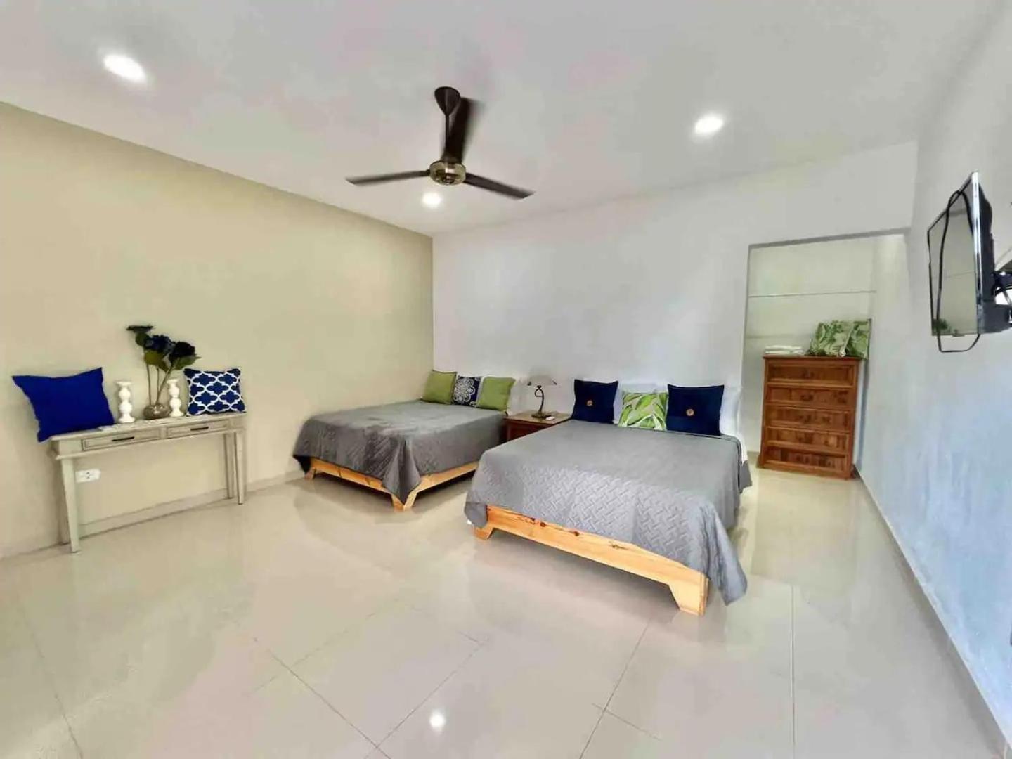 Exclusive Paradise Palms Villa