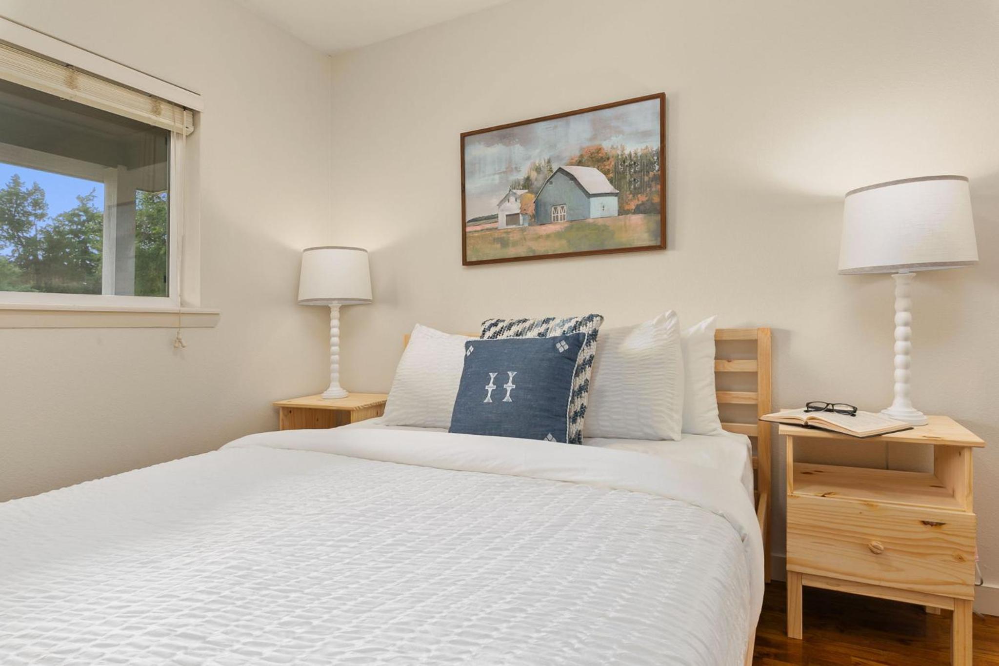 Sherwood Cottage - Steps from Old Town & Poudre River view 5