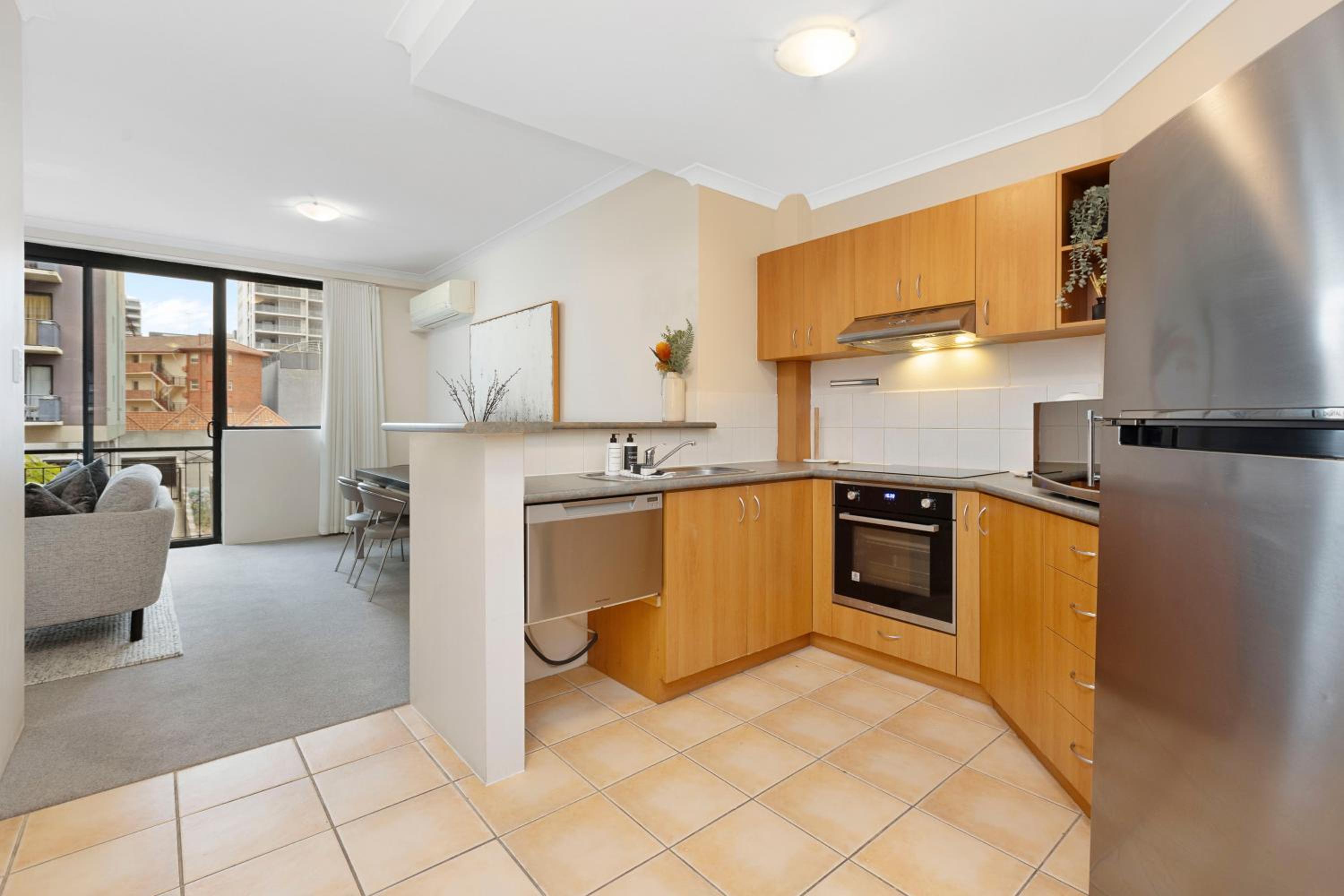 Executive Elegance Stylish 1BR Suite on Hay St