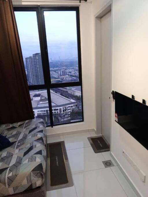 Sky Trees 2 Guests with Nflix Private Car Park High Floor B22B