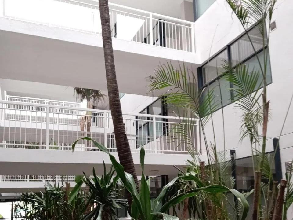 Tranquility Studio with pool at uMhlanga DBN view 4