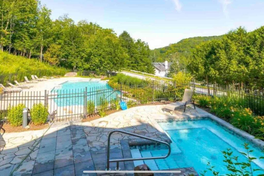 Charming Tremblant 1 Bedroom with Pool and Hot Tub