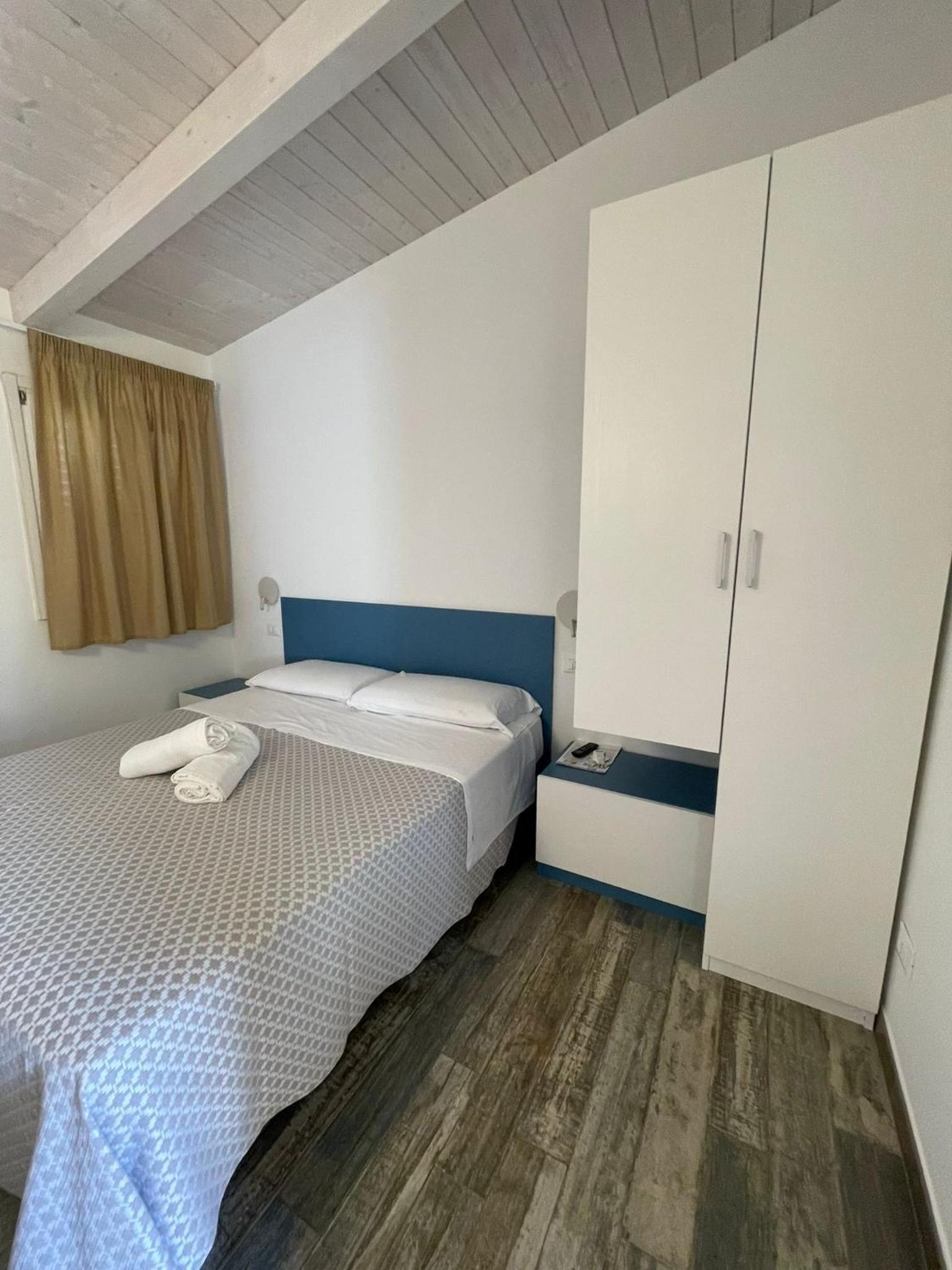 Marinella Beach Apartments - On The Beach - Private Free Parking