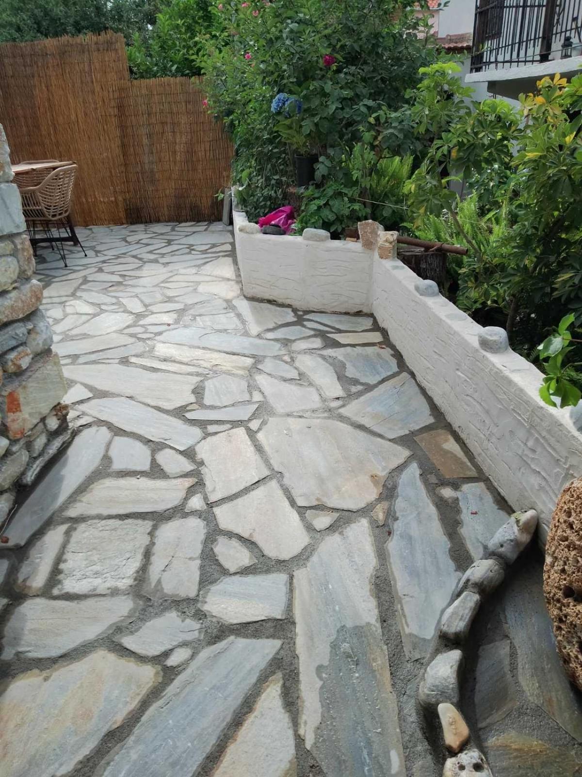 Oneiropetra Luxury House
