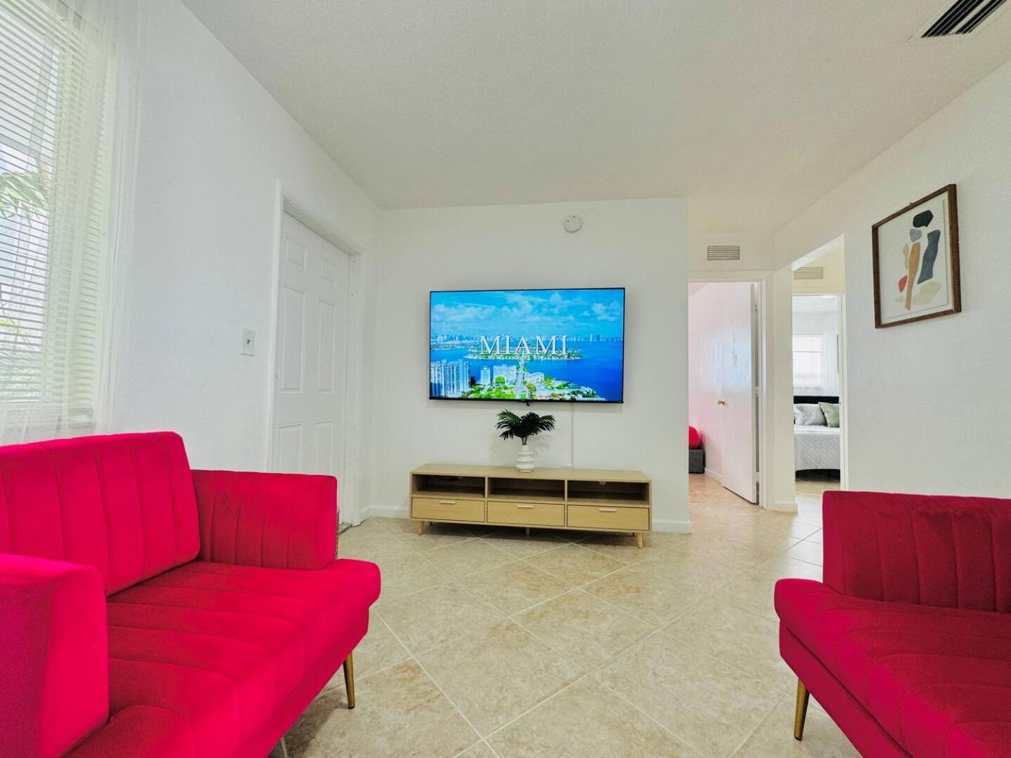 Modern 2br Miami Apt Near Downtown & Beaches