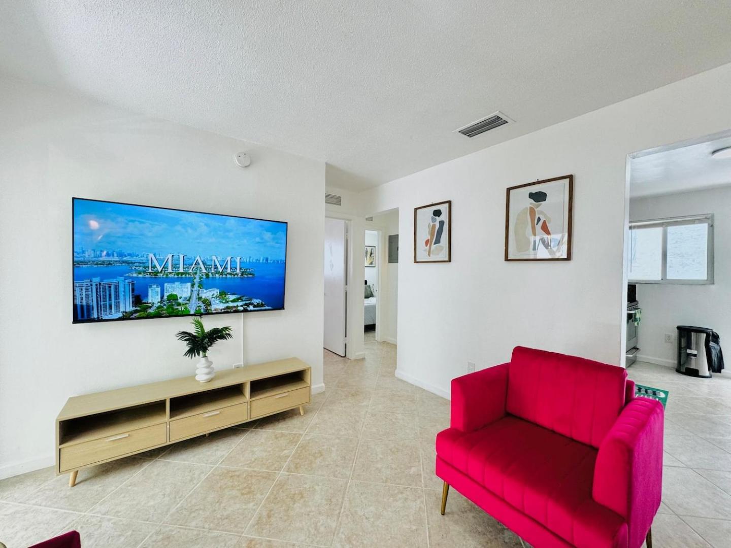 Modern 2br Miami Apt Near Downtown & Beaches