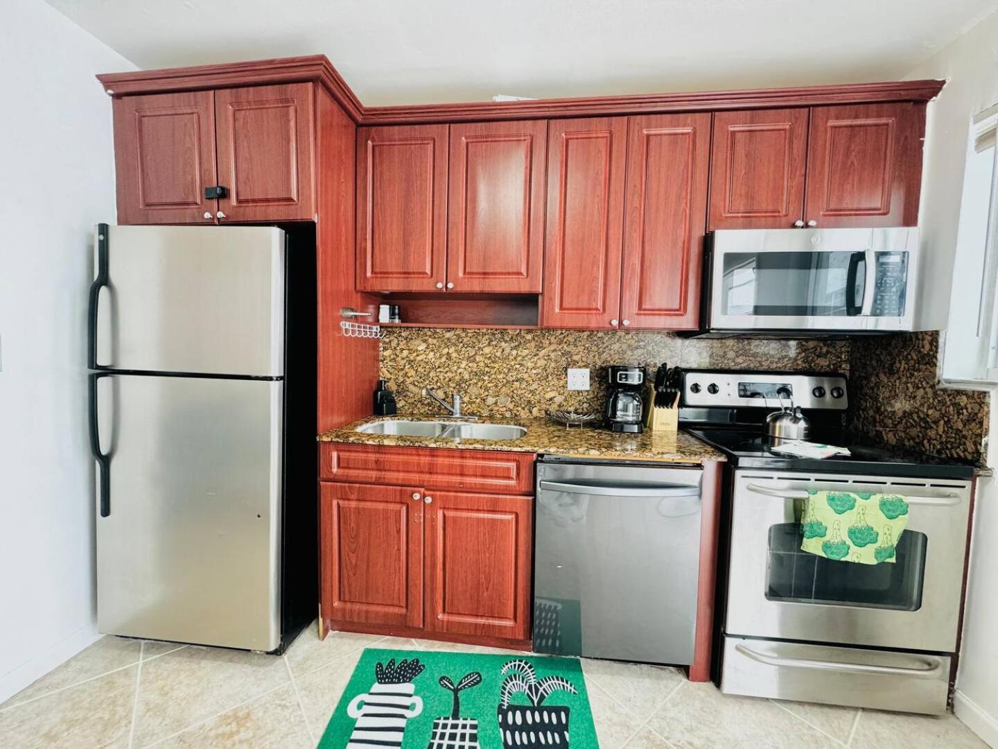 Modern 2br Miami Apt Near Downtown & Beaches