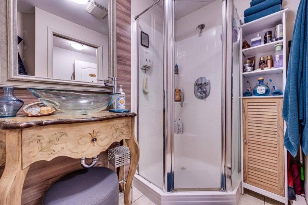 Cozy Loft in the Heart of St-Sauveur Village!