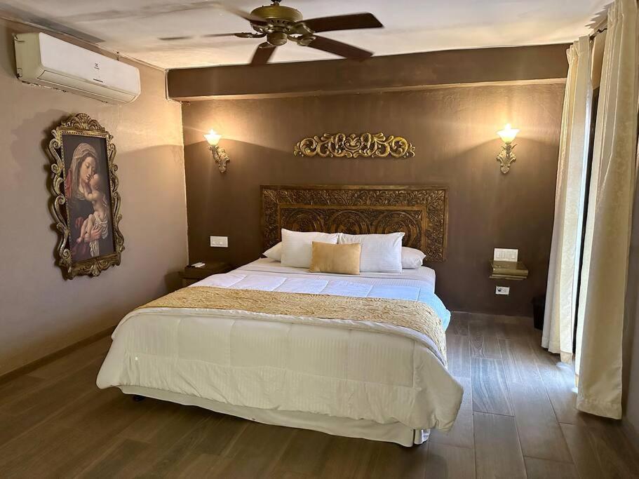 Mansión con suites, piscina, jacuzzi y rooftop