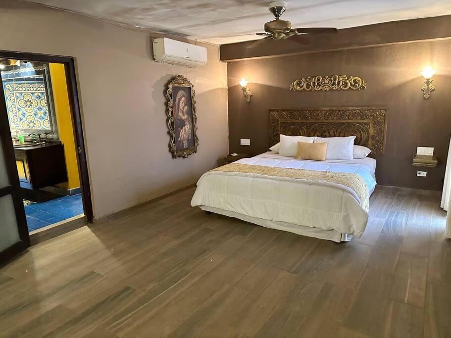 Mansión con suites, piscina, jacuzzi y rooftop