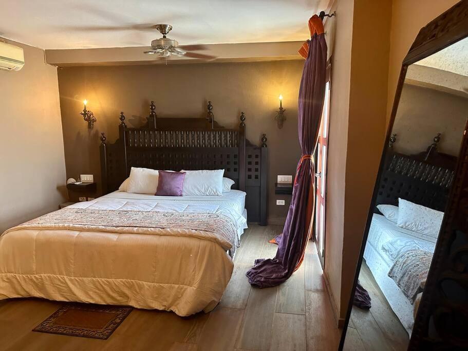 Mansión con suites, piscina, jacuzzi y rooftop