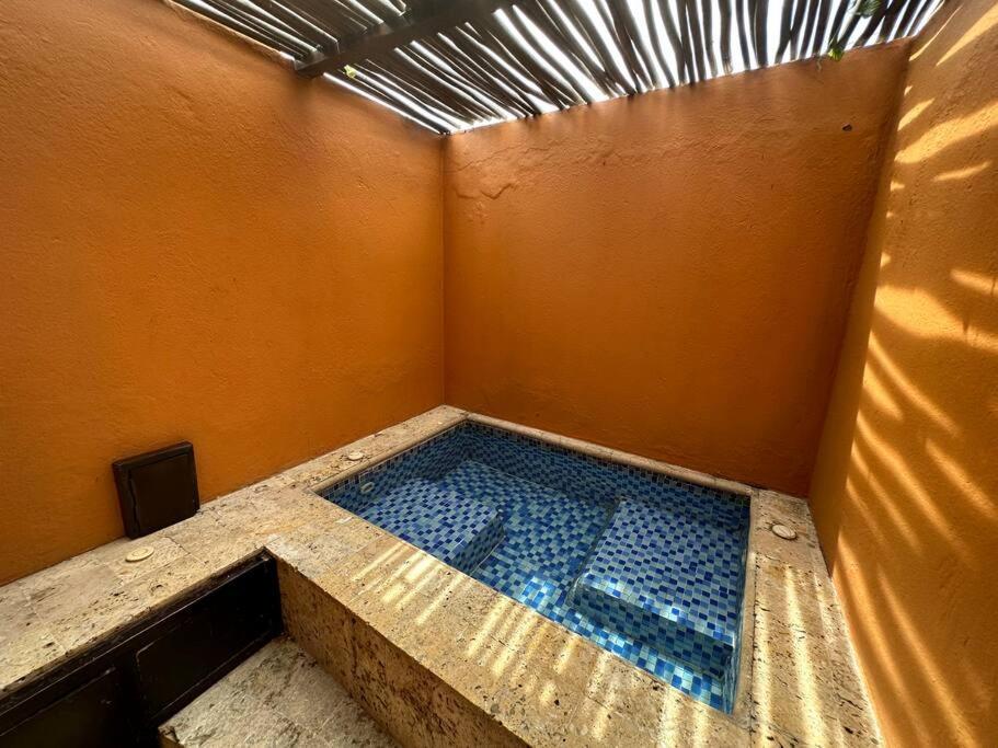 Mansión con suites, piscina, jacuzzi y rooftop