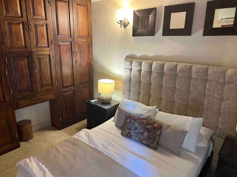 Amazing 7BR Mansion inside of the walled city