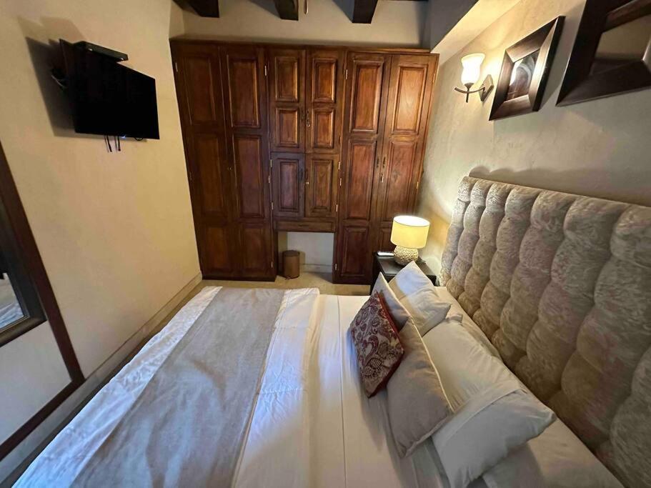 Amazing 7BR Mansion inside of the walled city