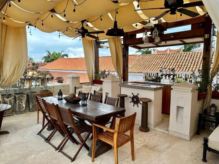 Amazing 7BR Mansion inside of the walled city