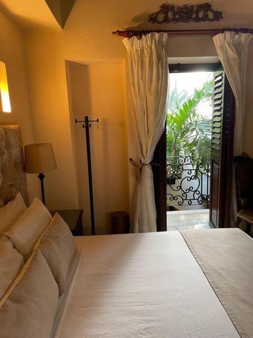 Amazing 7BR Mansion inside of the walled city