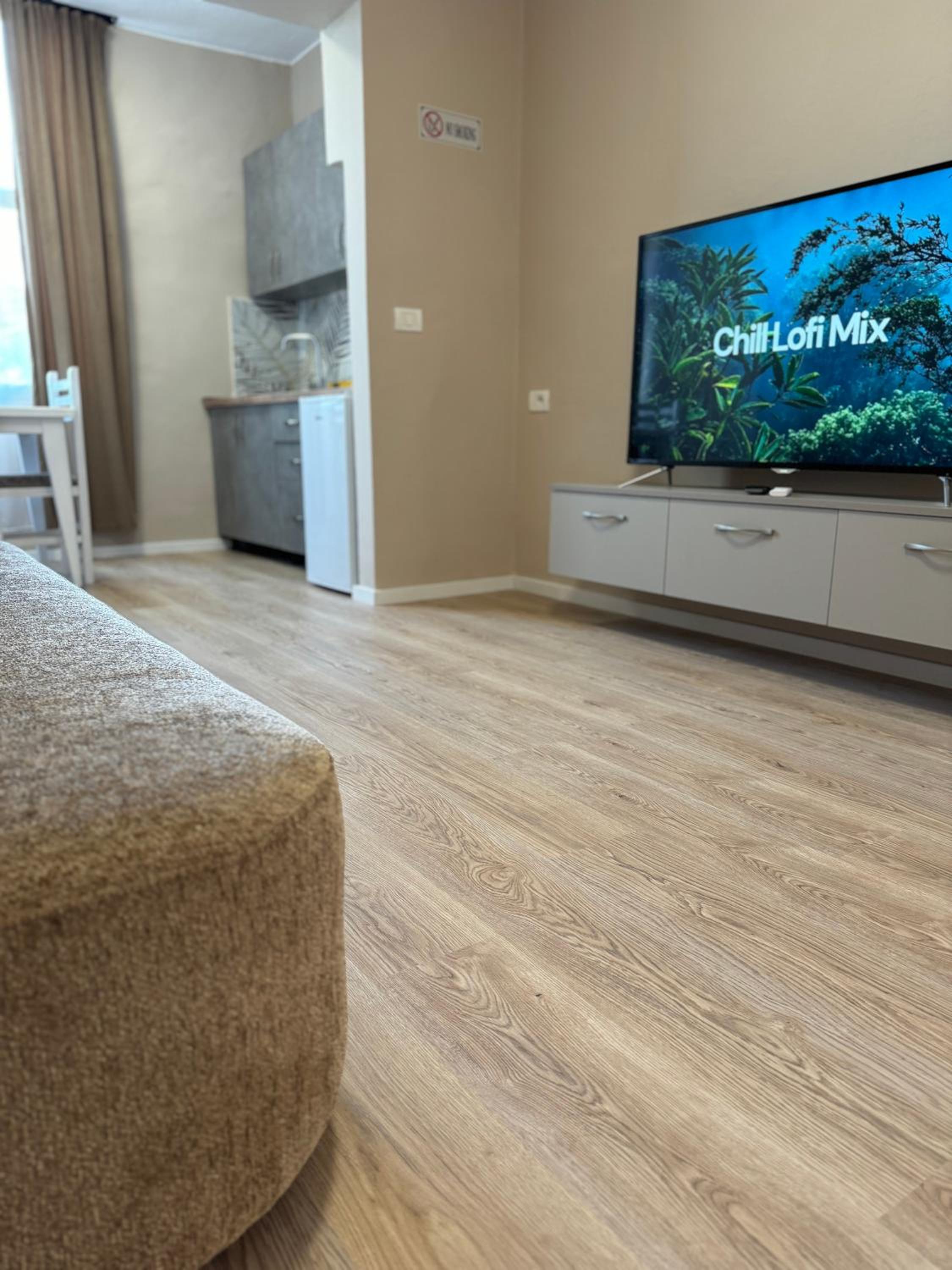 Bejart Apartment 6