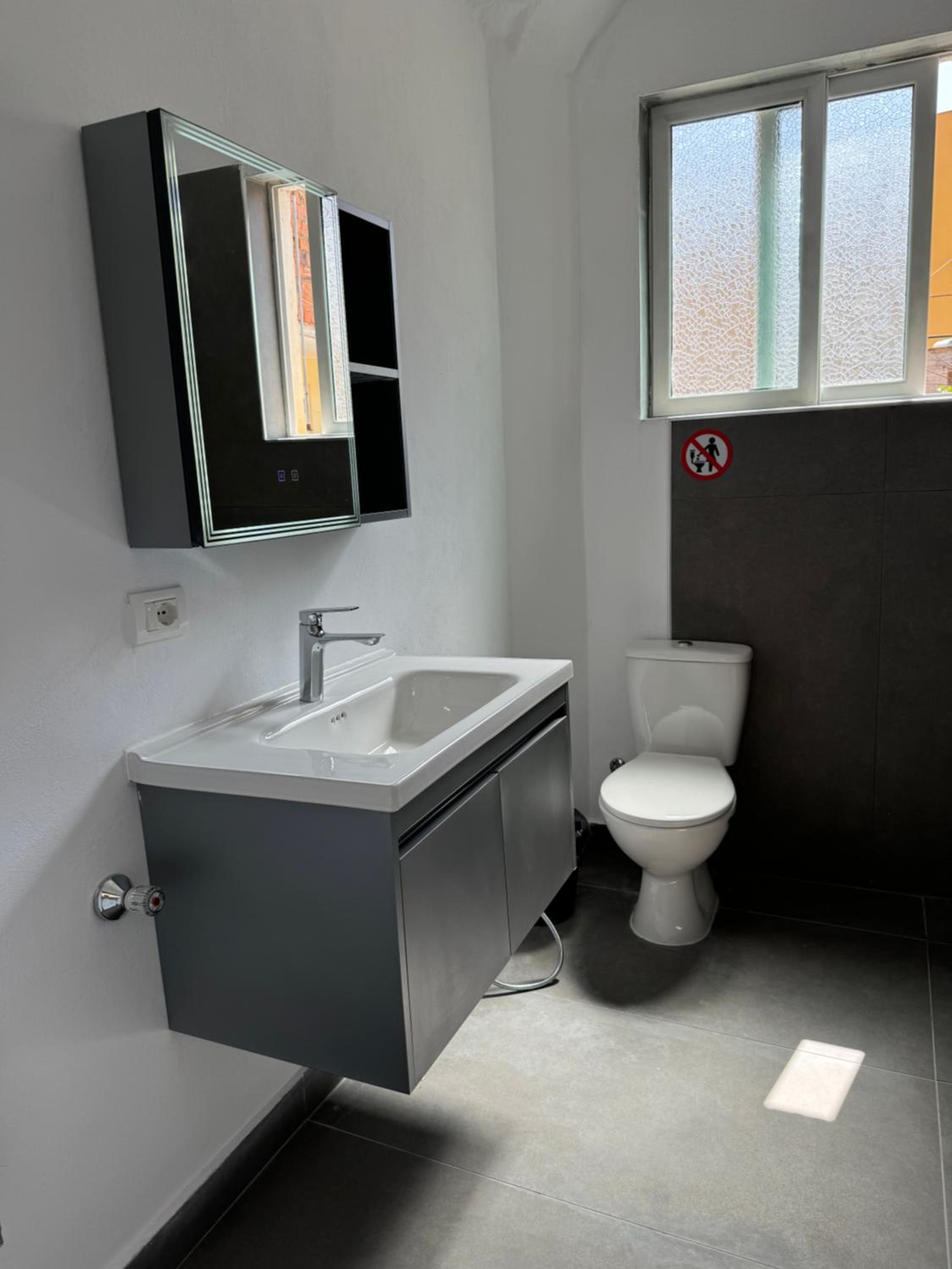 Bejart Apartment 6