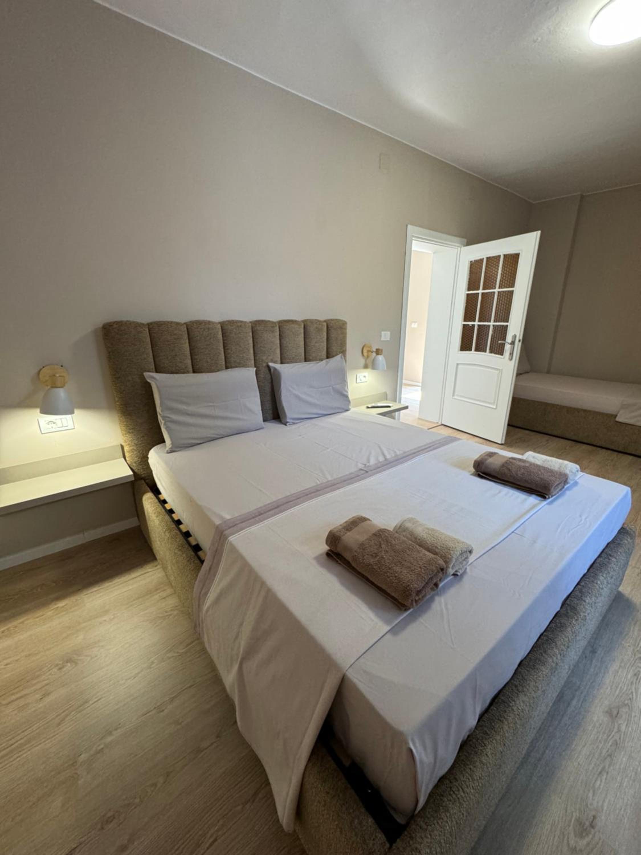Bejart Apartment 6