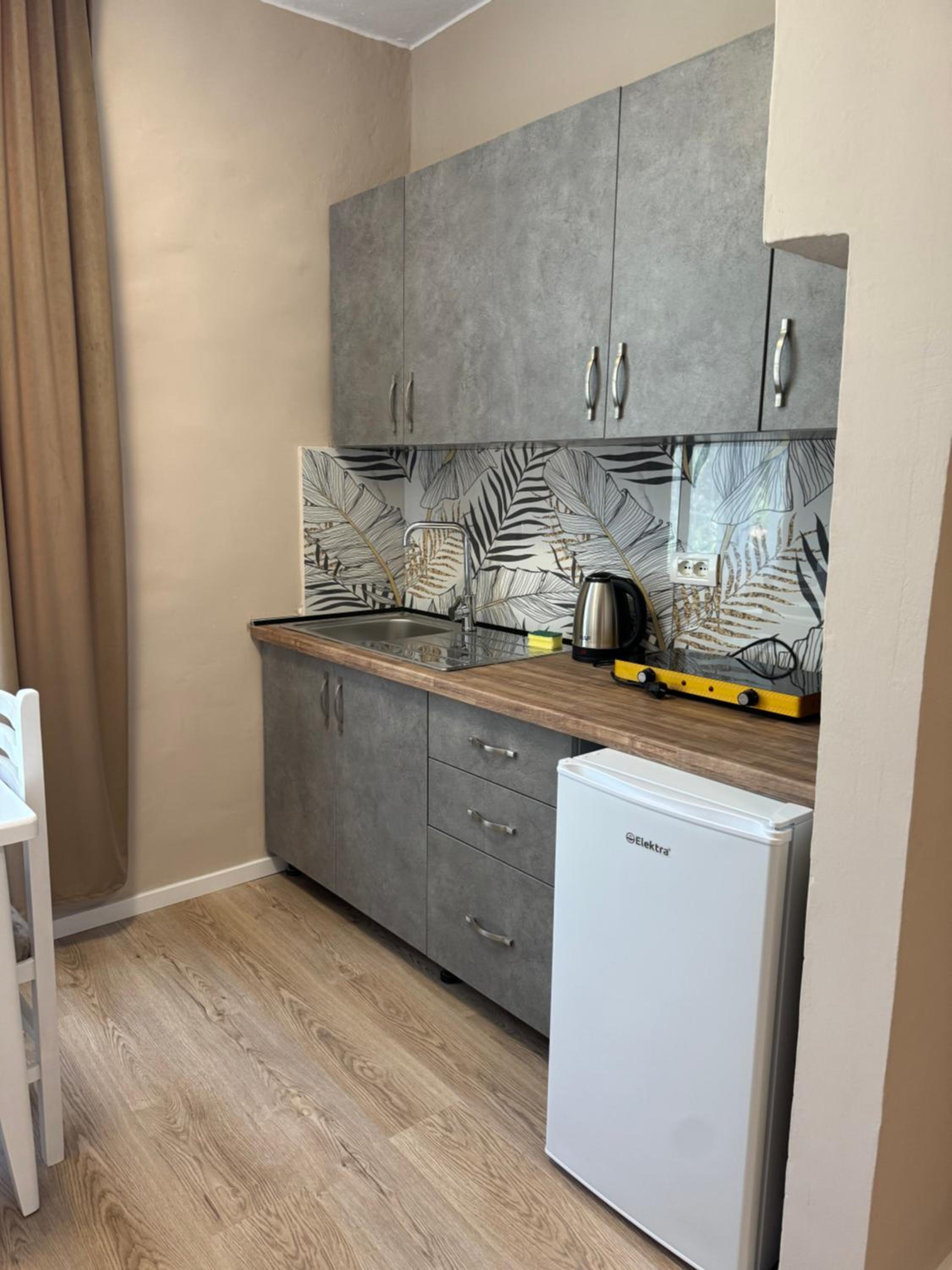 Bejart Apartment 6