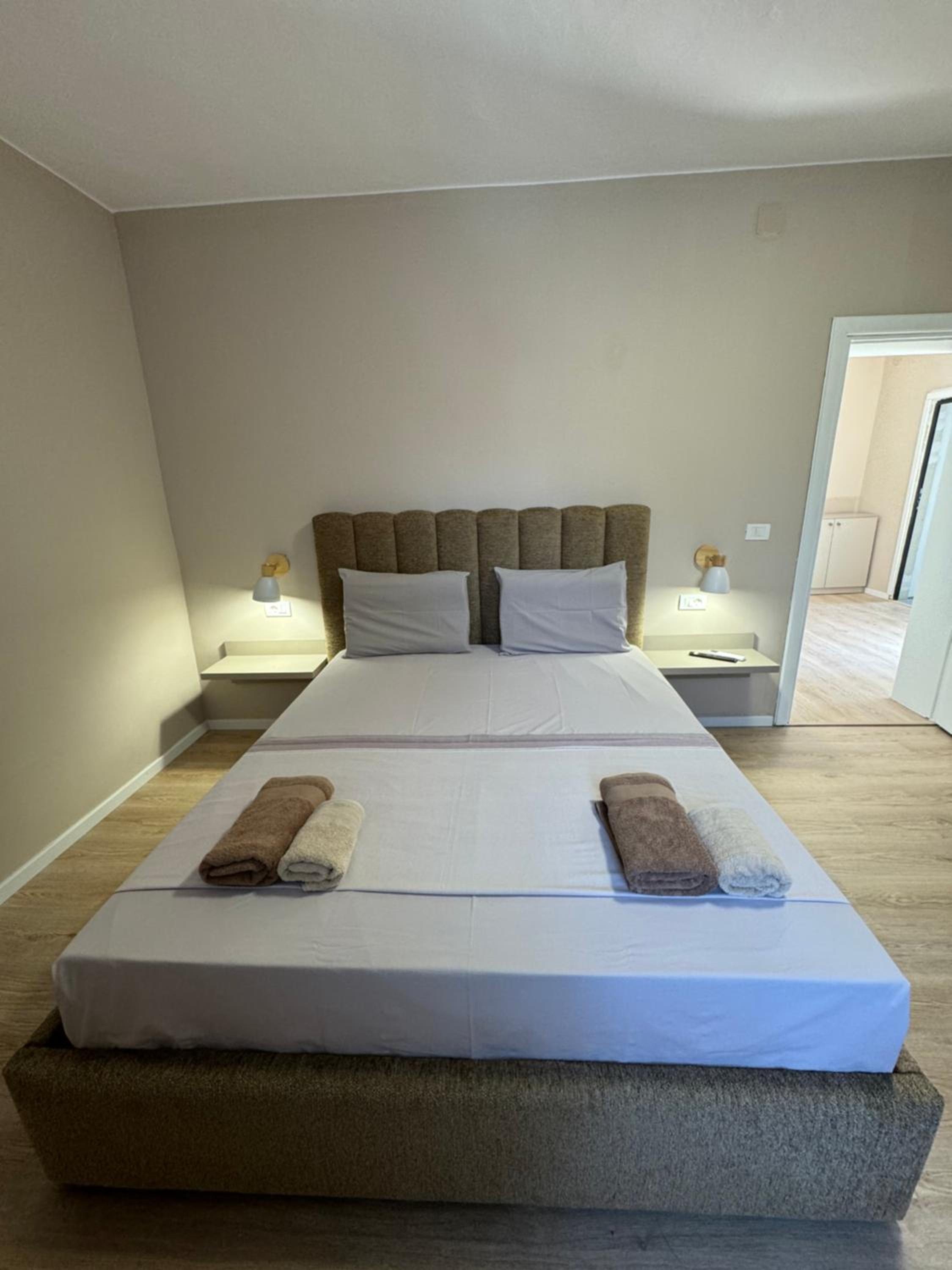 Bejart Apartment 6