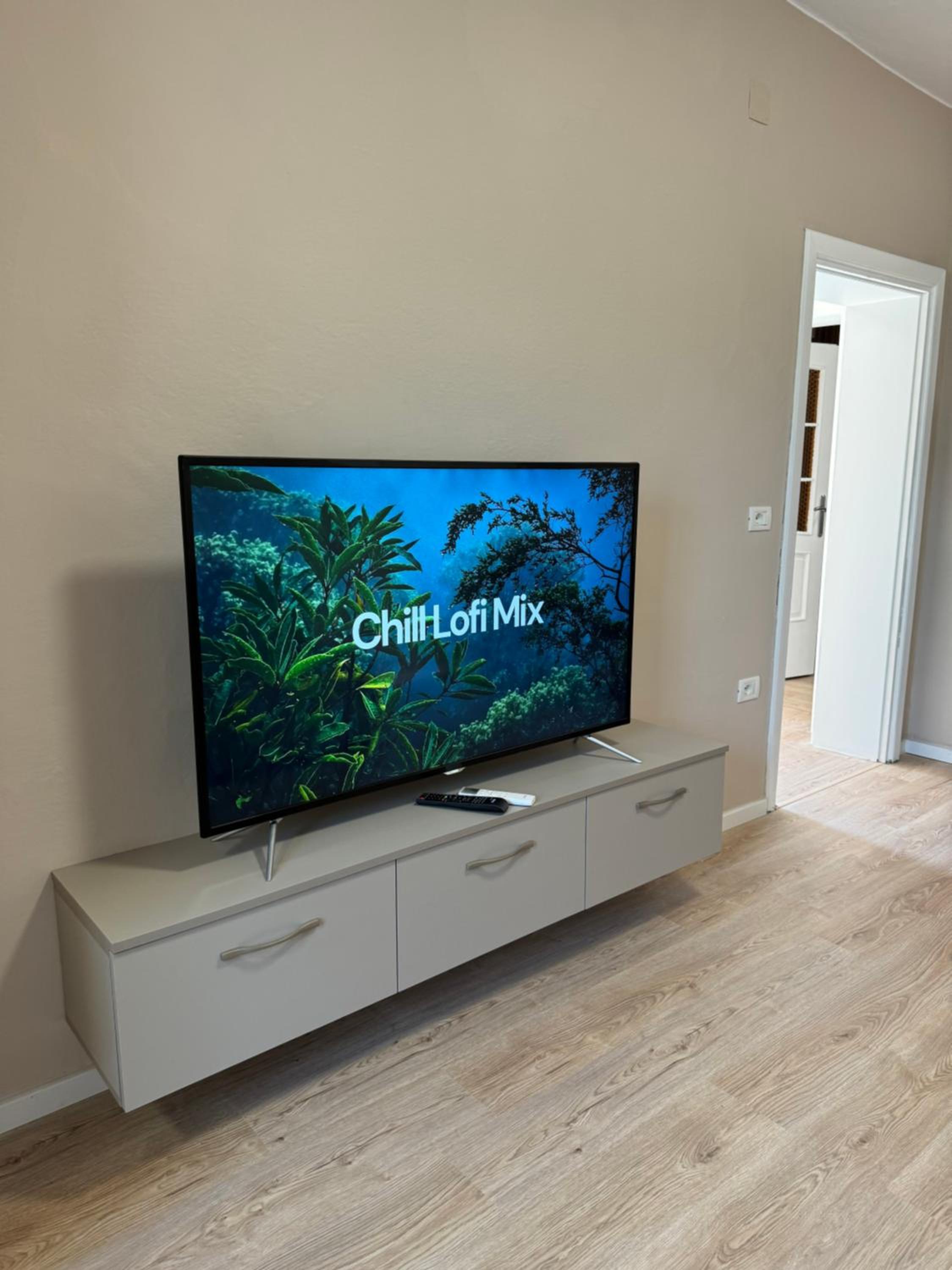 Bejart Apartment 6