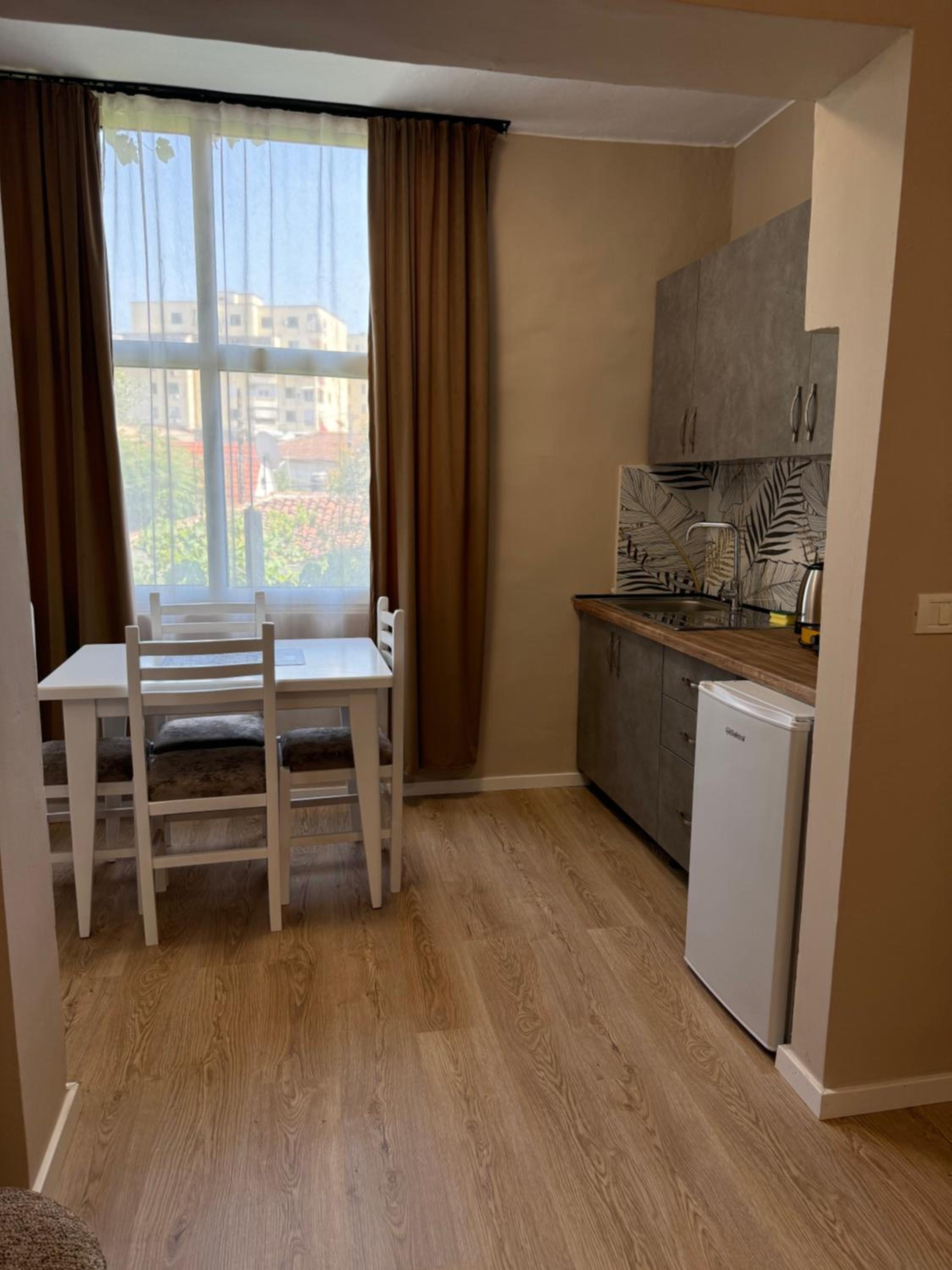 Bejart Apartment 6